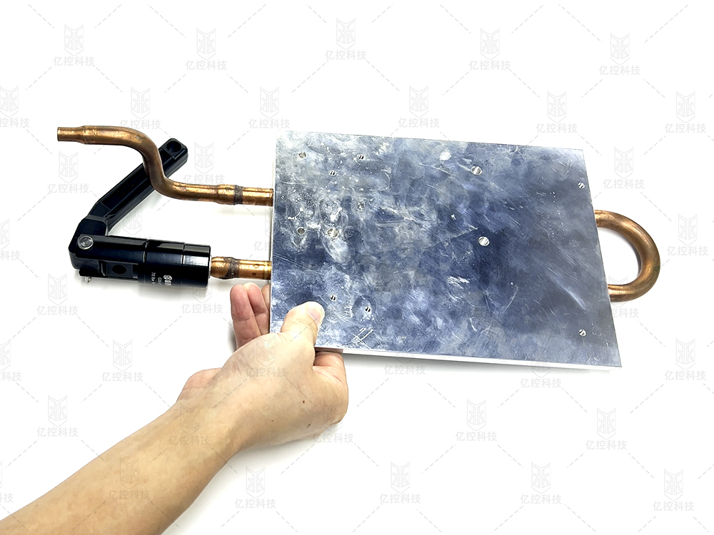 格雷希爾G30系列在液冷板的應(yīng)用