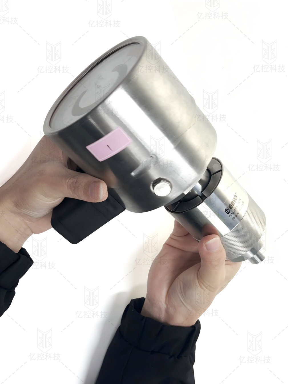 格雷希爾G70-370L050N定制款快速接頭在SF6壓力表的應用2